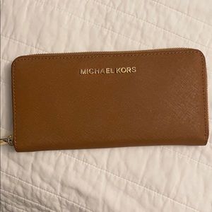 Micheal Kors wallet